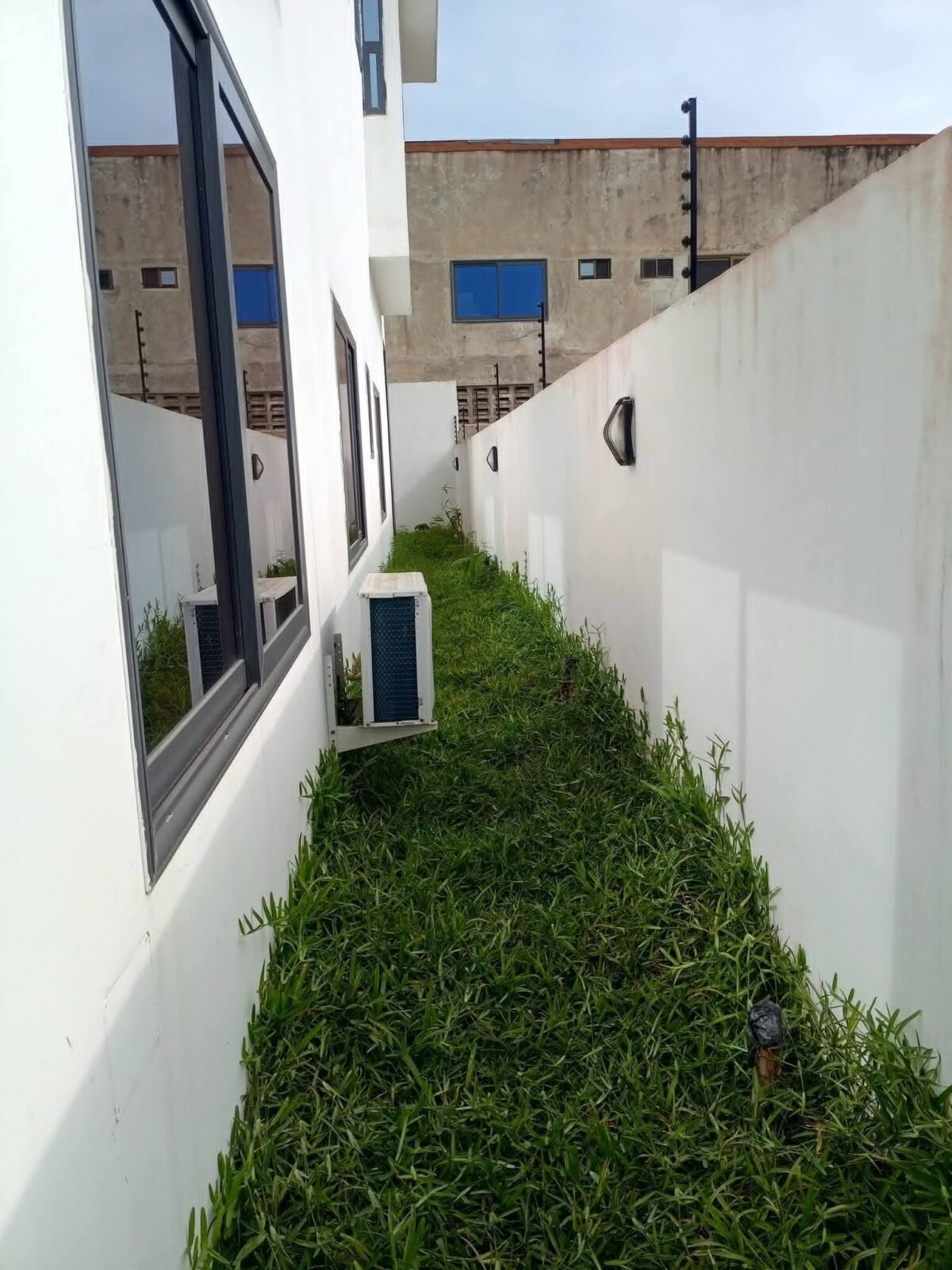 Parcelle de 379 m² en angle de rue à vendre à Fidjrossè – Zone JNP — photo 10