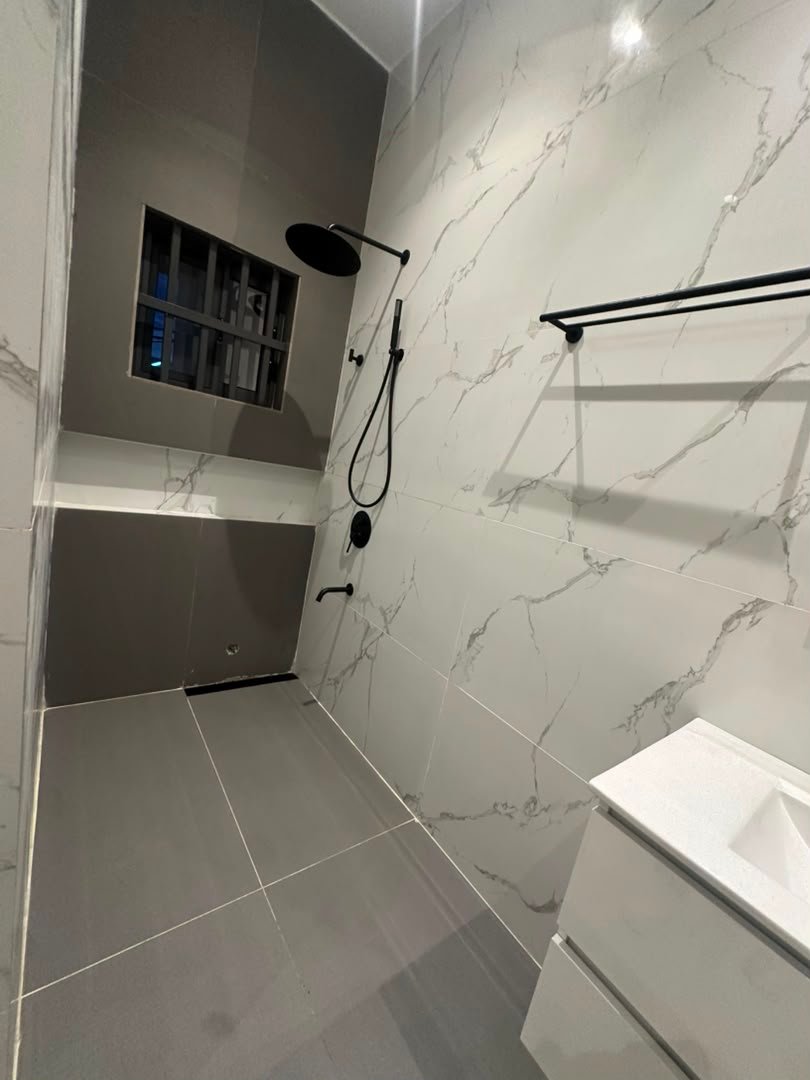 Appartement moderne 3 chambres salon à louer à Fidjrossè – À 3 min de la plage — photo 4