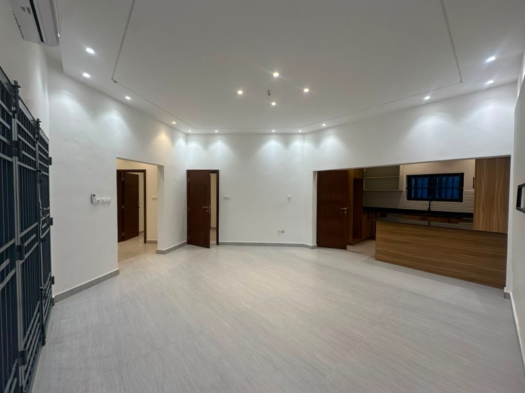 Appartement moderne 3 chambres salon à louer à Fidjrossè – À 3 min de la plage — photo 15