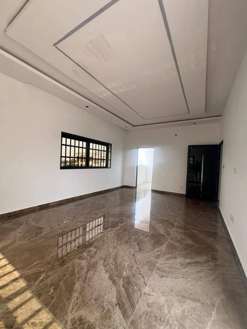 Appartement duplex 2 chambres salon haut standing à louer à Akpakpa Ciné Concorde — photo 12