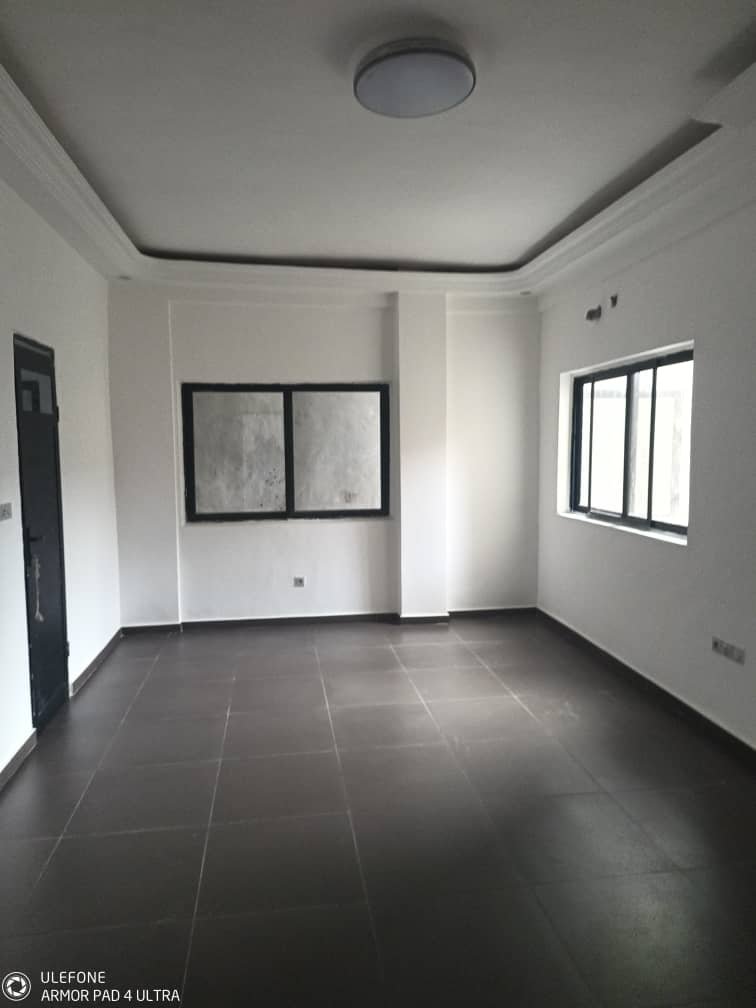 Villa duplex neuve de 4 chambres à vendre à Fidjrossè Plage – Zone Kirikou — photo 2