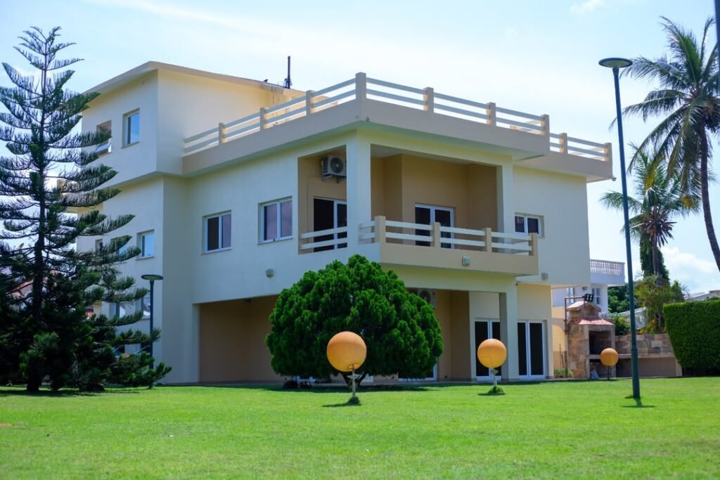 Villa R+2 de 4 chambres avec vue sur mer à vendre à Akpakpa – Quartier Jack