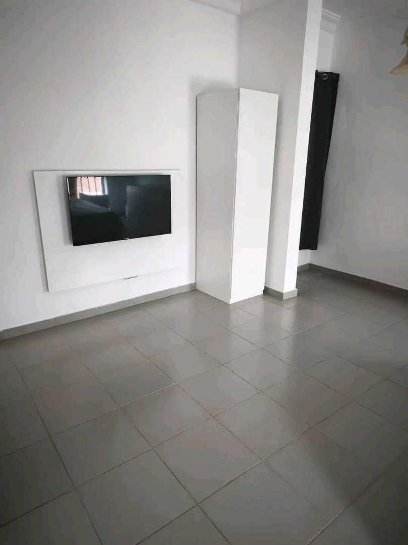 Belle villa duplex meublée à vendre à Calavi Bakhita – Titre Foncier — photo 2