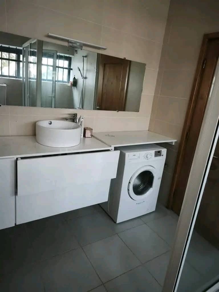 Belle villa duplex meublée à vendre à Calavi Bakhita – Titre Foncier — photo 6