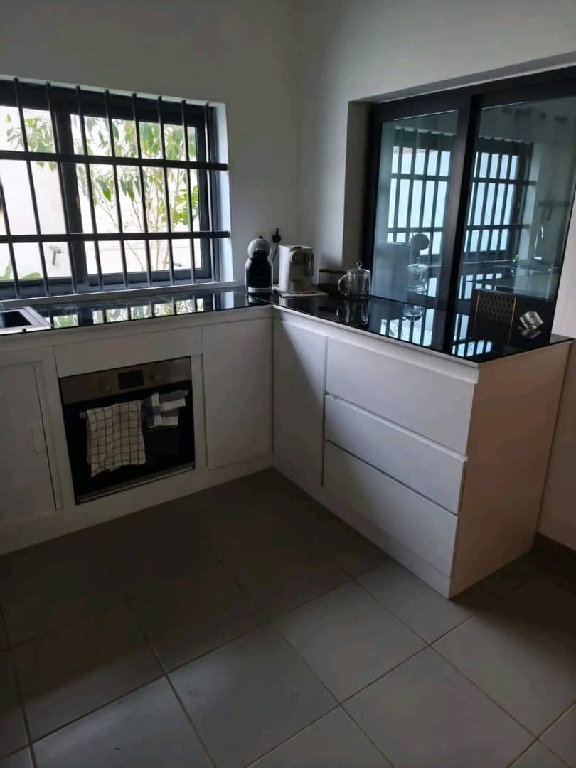 Belle villa duplex meublée à vendre à Calavi Bakhita – Titre Foncier — photo 10