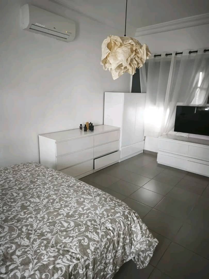 Belle villa duplex meublée à vendre à Calavi Bakhita – Titre Foncier — photo 13
