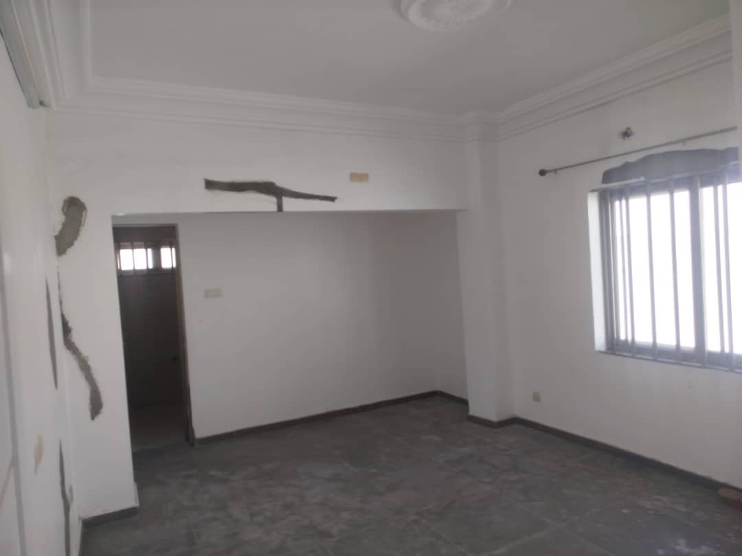 Location villa 3 pièces avec jardin Cité Houeyiho — photo 10