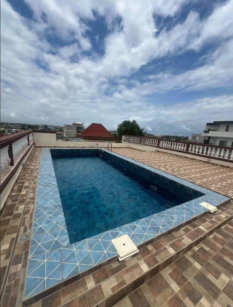 Location villa duplex avec piscine Fidjrossè plage — photo 6
