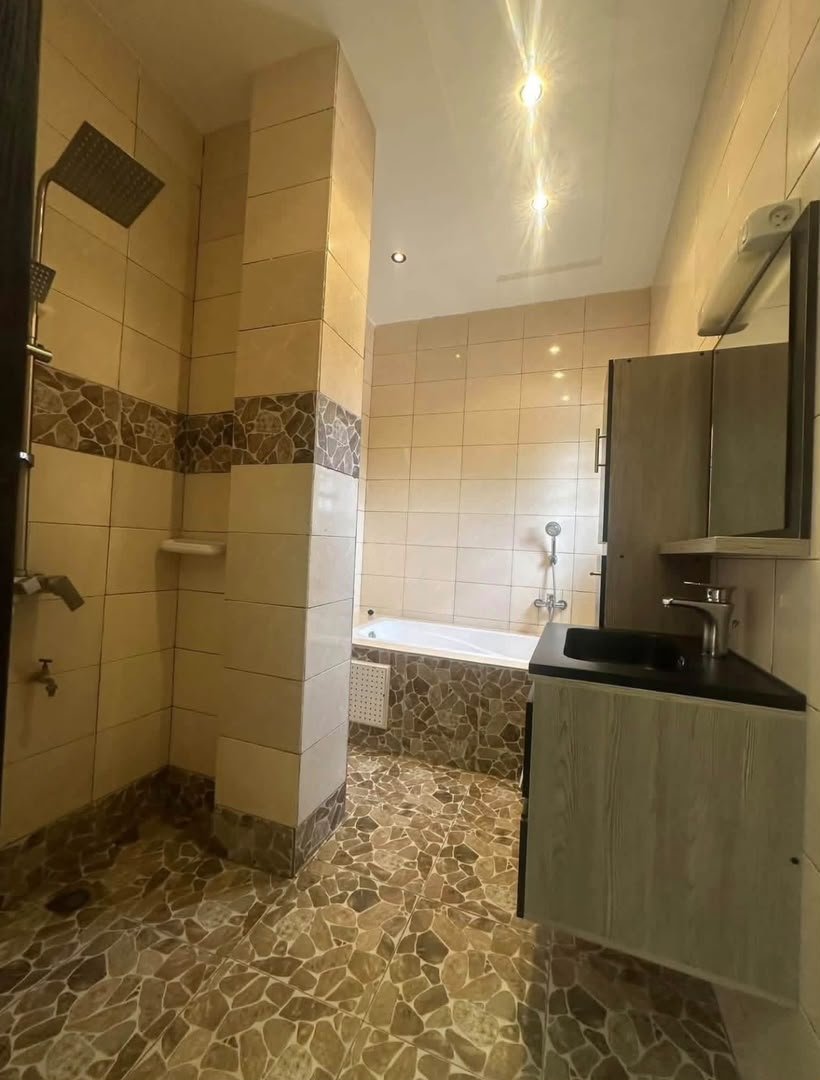 Location villa duplex avec piscine Fidjrossè plage — photo 7