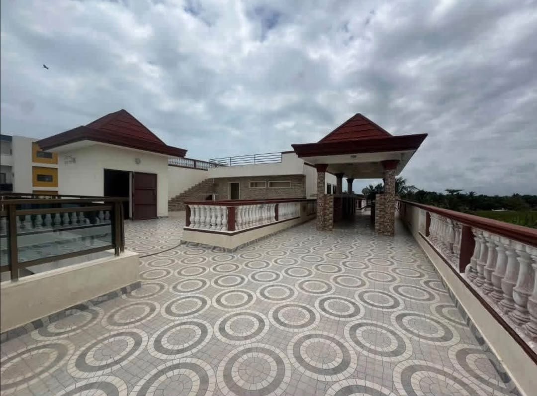 Location villa duplex avec piscine Fidjrossè plage — photo 9